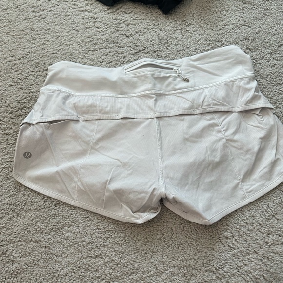 Lululemon speed up shorts - Picture 2 of 3